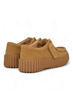 Scarpa lacci donna in cmaoscio colore sabbia. CLARKS | TORHILL BEE-LIGHT TAN NABUCK